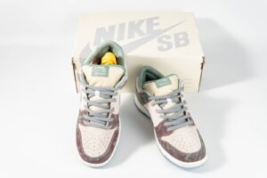 Nike SB DUNK LOW CRENSHAW SKATE CLUB 6