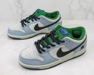 Nike Dunk Low Premium SB 'Maple Leaf'