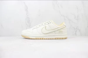 Nike SB Dunk Low Sneaker