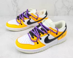 Nike SB Dunk Low Sneaker