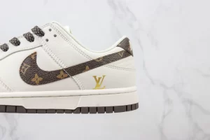 Nike SB Dunk Low x LV