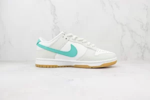 NK SB Dunk Low Retro