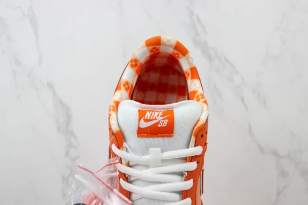 Concepts x NK SB Dunk Low "Orange Lobster"