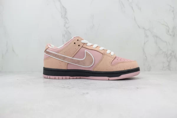 Tagzfootwear X NK Dunk SB Low