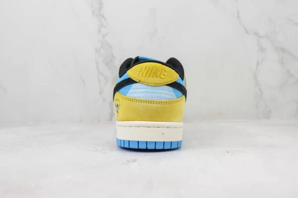 The Powerpuff Girls x NK SB Dunk Low