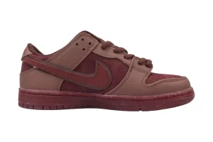 Nike SB Dunk Low Premium Valentine’s Day