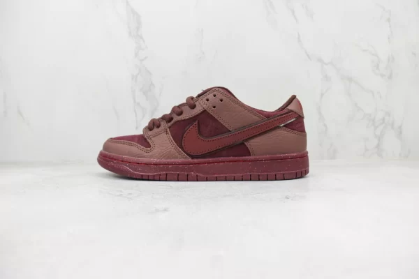 Nike SB Dunk Low Premium Valentine’s Day