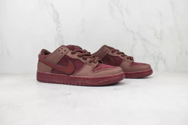 Nike SB Dunk Low Premium Valentine’s Day