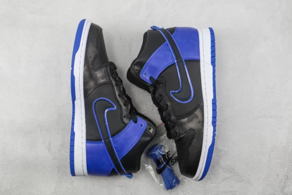 Nike SB Dunk High "Blue Camo"